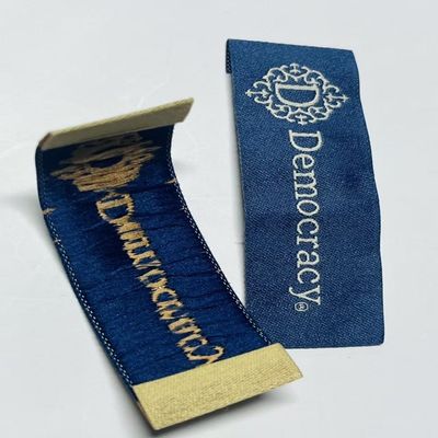 Handwerk geborduurde geweven kleding etiketten op maat voor T-shirt