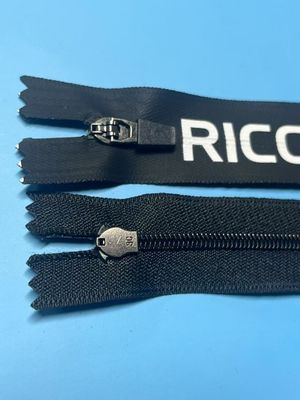 ODM herbruikbare zwarte nylon rits trekken voor kleding