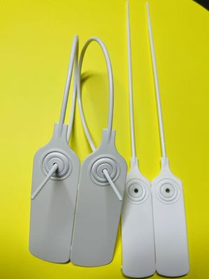 Bulk wit plastic kleding veiligheidslabel op kleding rechthoek