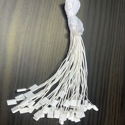 Gepersonaliseerde Hang Loop Plastic Tag Fasteners voor modeartikelen en bagage accessoires Kleding Tag Fasteners