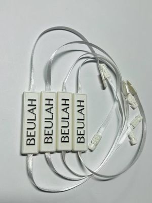 Gedrukt logo-etiket Snap Lock Pin Loop Plastic Fastener Hang Tag Met String