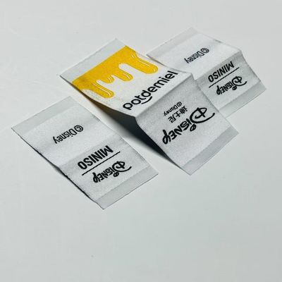 Custom Woven Kleding Labels Kleding Tags 0.4mm Logo 5000pcs