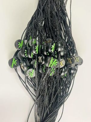 Hangend kledingstuk Swing Plastic Tag String Fasteners Zwart Lichtgewicht