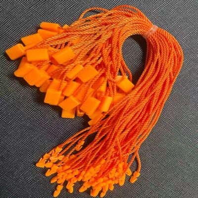 Afvegen met een zachte doek Plastic labelbinder Standaard ophanglengte Ongeveer 10 inch en gemakkelijk te hanteren voor diverse etiketteringsvereisten