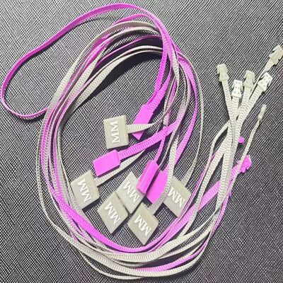 Unieke en opvallende plastic tag bevestigingsmiddelen creatieve stijl om de aandacht van de klant te trekken en het verbeteren van de efficiëntie van het markeren